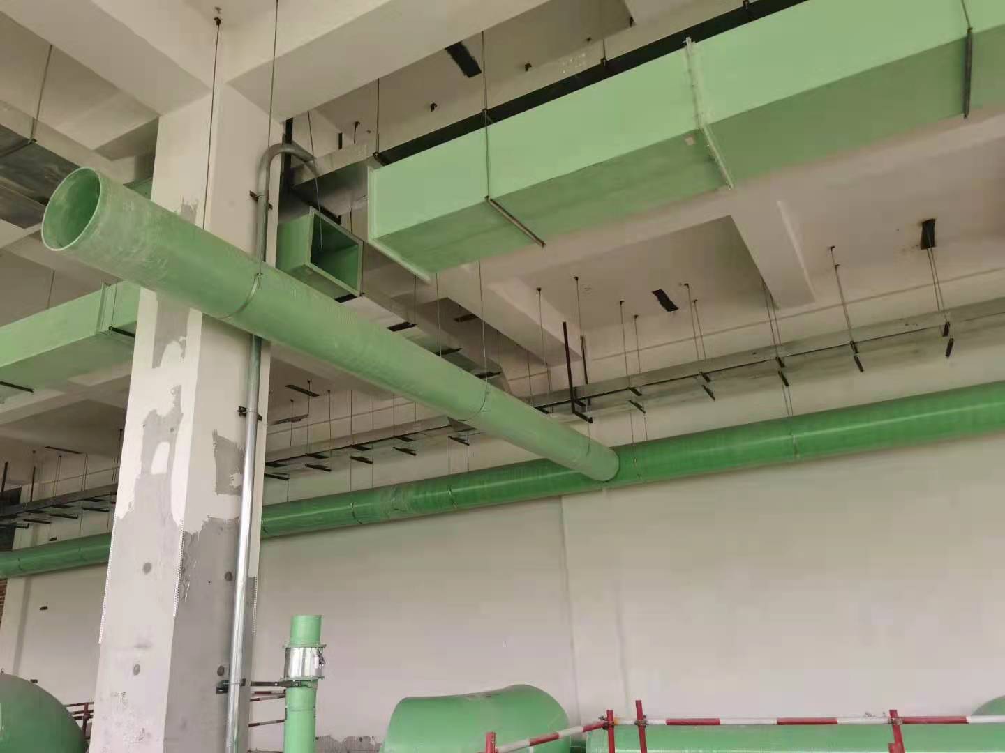 苏州铠纶 国家B1级阻燃实验室的环保通风解决方案——半圆索斯风管系统